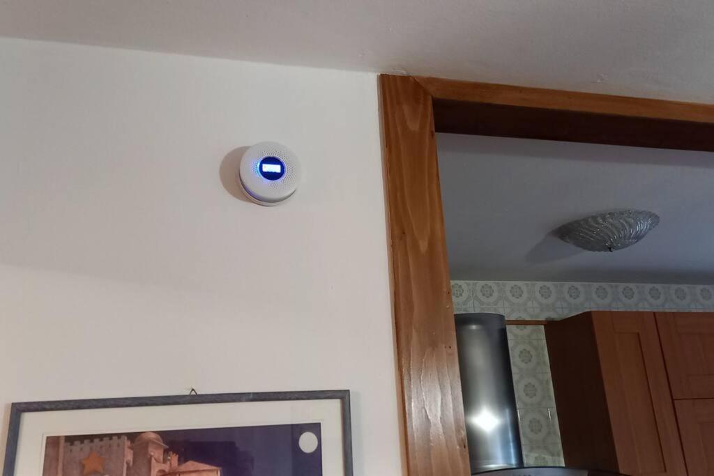 Appartamento La Casa Di Violetta Tonadico Luaran gambar