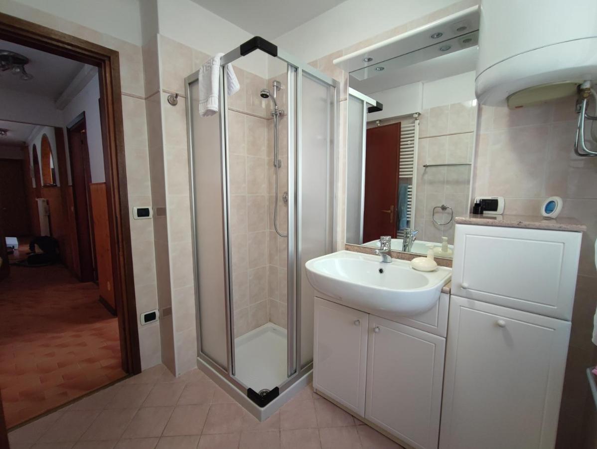 Appartamento La Casa Di Violetta Tonadico Luaran gambar