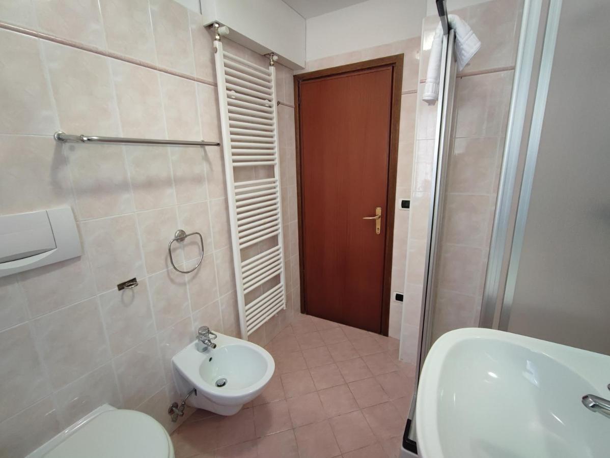 Appartamento La Casa Di Violetta Tonadico Luaran gambar