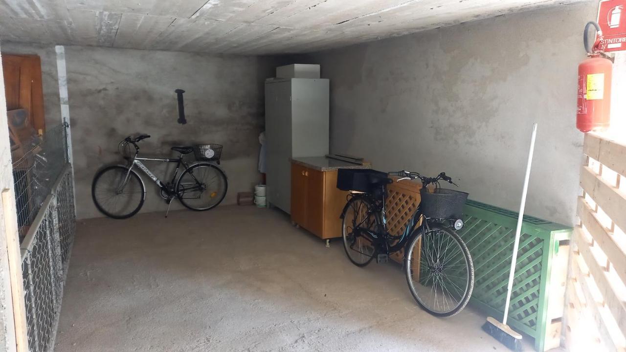 Appartamento La Casa Di Violetta Tonadico Luaran gambar